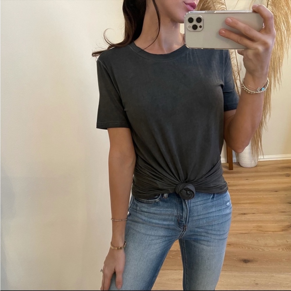 MRSALLIEXO gray tee 🌹